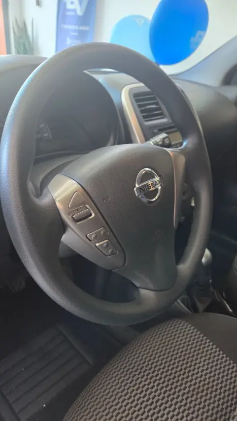 NISSAN March 1.0 16V 4P SV FLEX, Foto 9