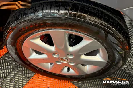 NISSAN March 1.6 16V 4P SV FLEX, Foto 11