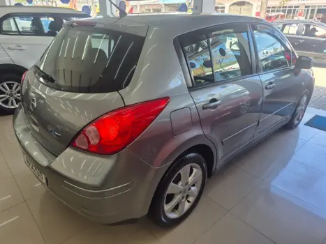 NISSAN Tiida Hatch 1.8 16V 4P S FLEX, Foto 3