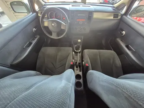 NISSAN Tiida Hatch 1.8 16V 4P S FLEX, Foto 4