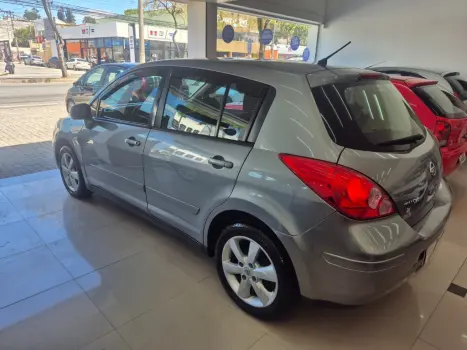 NISSAN Tiida Hatch 1.8 16V 4P S FLEX, Foto 6