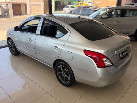 NISSAN Versa Sedan 1.6 16V 4P FLEX SV, Foto 4