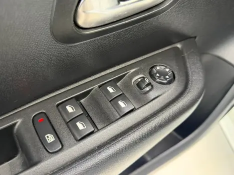 PEUGEOT 208 1.0 4P FLEX FIREFLY STYLE, Foto 26