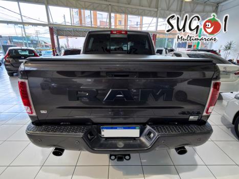 RAM Classic 5.7 V8 32V 4P HEMI LARAMIE NIGHT EDITION AUTOM�TICO, Foto 5