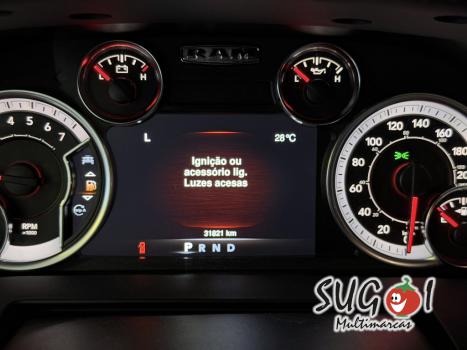 RAM Classic 5.7 V8 32V 4P HEMI LARAMIE NIGHT EDITION AUTOM�TICO, Foto 14