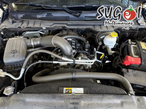 RAM Classic 5.7 V8 32V 4P HEMI LARAMIE NIGHT EDITION AUTOM�TICO, Foto 20