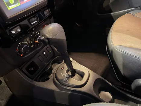 RENAULT Duster 2.0 16V 4P FLEX DYNAMIQUE AUTOM�TICO, Foto 7