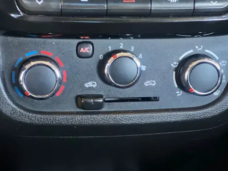 RENAULT Kwid 1.0 12V 4P SCE FLEX OUTSIDER, Foto 9