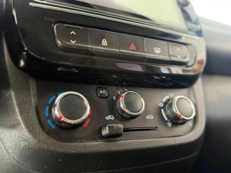 RENAULT Kwid 1.0 12V 4P SCE FLEX OUTSIDER, Foto 12