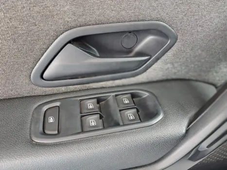 RENAULT Oroch 1.6 16V 4P FLEX INTENSE, Foto 16