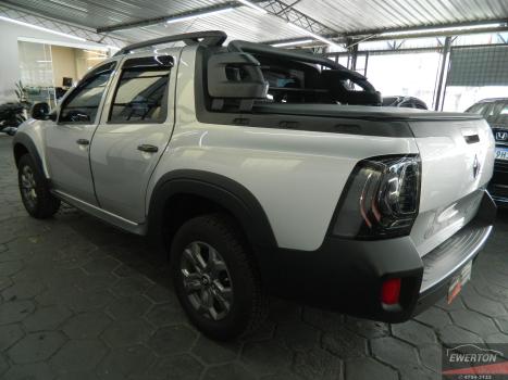 RENAULT Oroch 1.6 16V 4P FLEX INTENSE, Foto 4