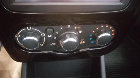 RENAULT Sandero 1.6 4P FLEX STEPWAY, Foto 13