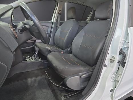 RENAULT Sandero , Foto 9