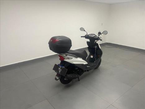 SUZUKI Burgman 125 , Foto 3