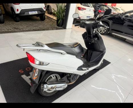 SUZUKI Burgman 125 , Foto 3