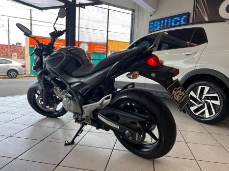 SUZUKI Gladius 650 , Foto 2