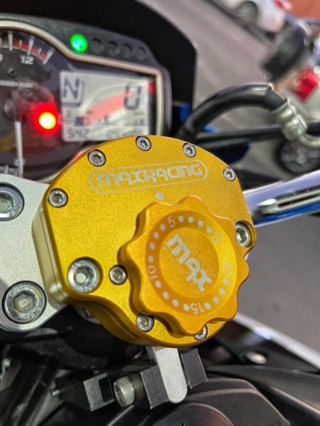 SUZUKI GSR 750 ZA, Foto 7