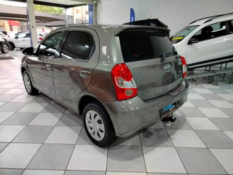 TOYOTA Etios Hatch 1.5 16V 4P FLEX XS AUTOMTICO, Foto 5