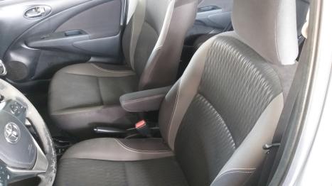 TOYOTA Etios Hatch 1.5 16V 4P FLEX XS AUTOM�TICO, Foto 5