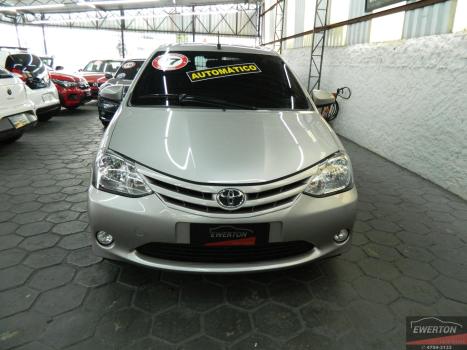 TOYOTA Etios Hatch 1.3 16V 4P FLEX X AUTOM�TICO, Foto 2