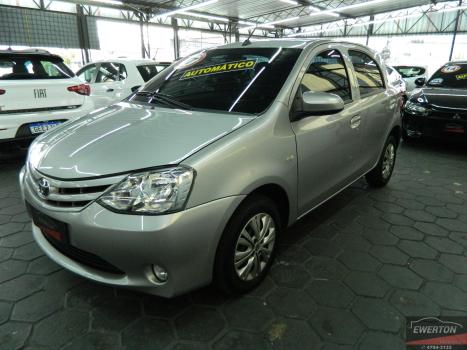 TOYOTA Etios Hatch 1.3 16V 4P FLEX X AUTOM�TICO, Foto 3