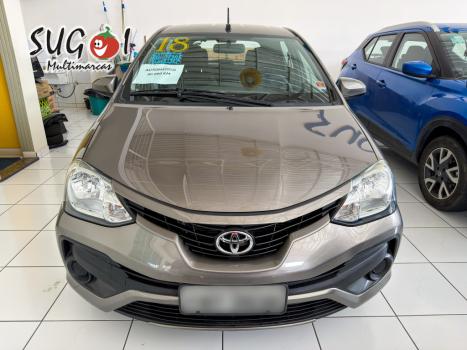 TOYOTA Etios Hatch 1.5 16V 4P FLEX XS AUTOM�TICO, Foto 2