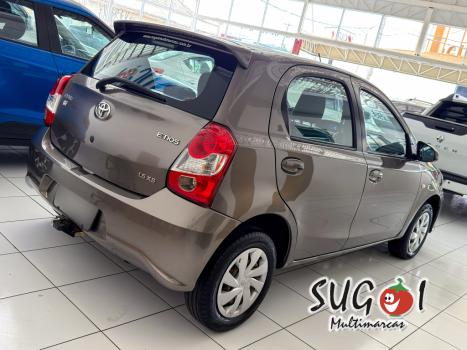 TOYOTA Etios Hatch 1.5 16V 4P FLEX XS AUTOM�TICO, Foto 4