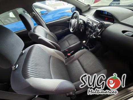 TOYOTA Etios Hatch 1.5 16V 4P FLEX XS AUTOM�TICO, Foto 8