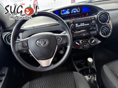 TOYOTA Etios Hatch 1.5 16V 4P FLEX XS AUTOM�TICO, Foto 10