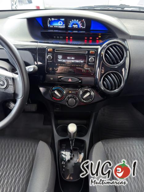 TOYOTA Etios Hatch 1.5 16V 4P FLEX XS AUTOM�TICO, Foto 13