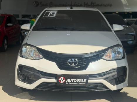 TOYOTA Etios Hatch 1.3 16V 4P FLEX X, Foto 2