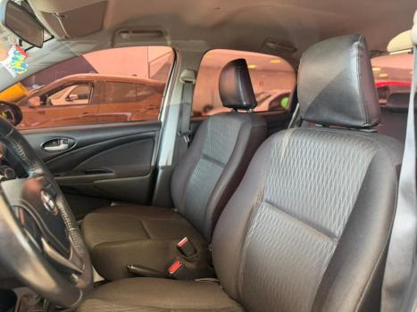 TOYOTA Etios Hatch 1.3 16V 4P FLEX X, Foto 21