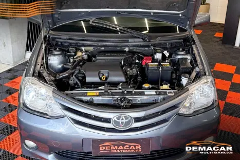 TOYOTA Etios Hatch 1.3 16V 4P FLEX XS, Foto 9