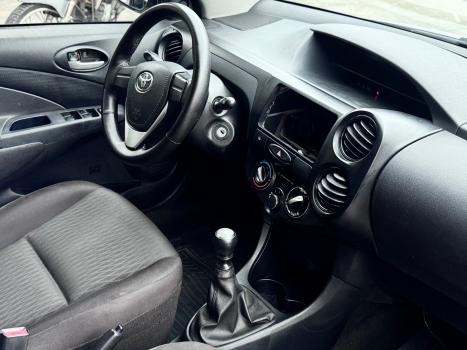 TOYOTA Etios Hatch 1.3 16V 4P FLEX X, Foto 4