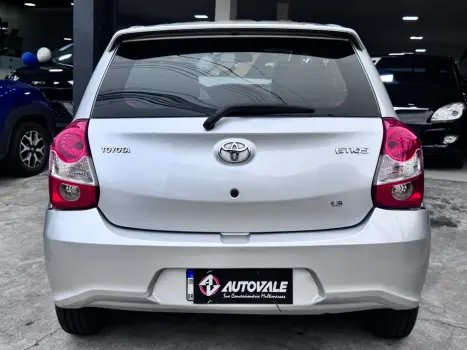 TOYOTA Etios Hatch 1.3 16V 4P FLEX X, Foto 11