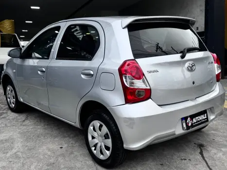 TOYOTA Etios Hatch 1.3 16V 4P FLEX X, Foto 12