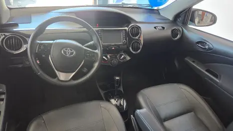 TOYOTA Etios Sedan 1.5 16V 4P FLEX PLATINUM AUTOM�TICO, Foto 4