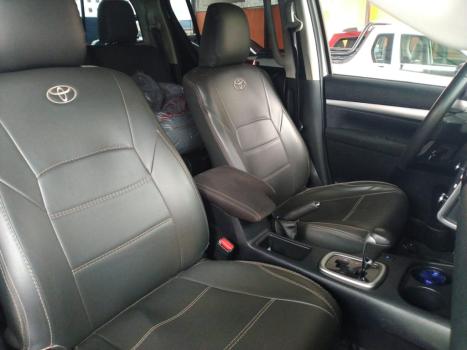 TOYOTA Hilux Caminhonete 2.8 16V 4P SR 4X4 DIESEL CABINE DUPLA AUTOMTICO, Foto 7