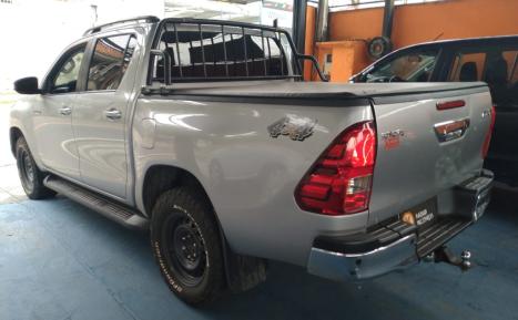 TOYOTA Hilux Caminhonete 2.8 16V 4P SR 4X4 DIESEL CABINE DUPLA AUTOMTICO, Foto 9
