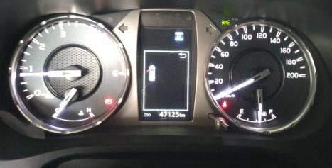 TOYOTA Hilux Caminhonete 2.8 16V 4P SR 4X4 DIESEL CABINE DUPLA AUTOMTICO, Foto 20