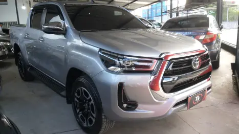 TOYOTA Hilux Caminhonete 2.8 16V SRX 4X4 TURBO DIESEL CABINE DUPLA AUTOM�TICO, Foto 2