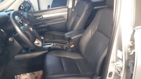 TOYOTA Hilux Caminhonete 2.8 16V SRX 4X4 TURBO DIESEL CABINE DUPLA AUTOM�TICO, Foto 8