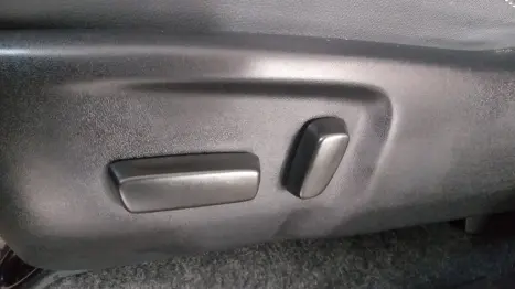 TOYOTA Hilux Caminhonete 2.8 16V SRX 4X4 TURBO DIESEL CABINE DUPLA AUTOM�TICO, Foto 9