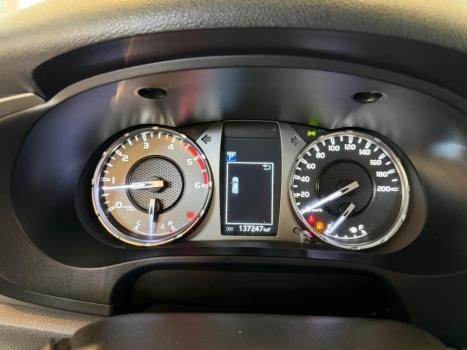 TOYOTA Hilux Caminhonete 2.8 16V SRV 4X4 DIESEL CABINE DUPLA AUTOM�TICO, Foto 4