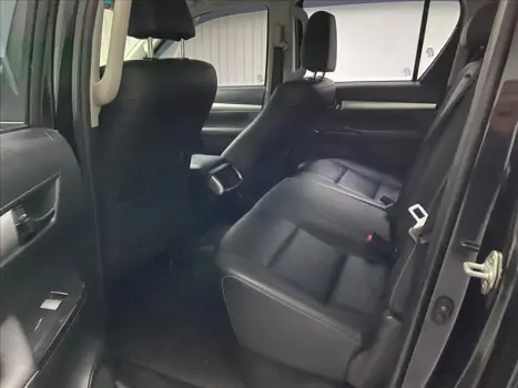 TOYOTA Hilux Caminhonete 2.8 16V SRV 4X4 DIESEL CABINE DUPLA AUTOM�TICO, Foto 18