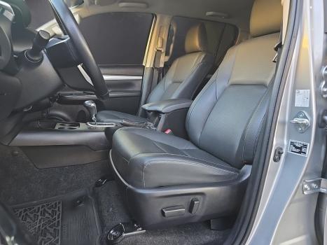 TOYOTA Hilux Caminhonete 2.8 16V SRV 4X4 DIESEL CABINE DUPLA AUTOM�TICO, Foto 6