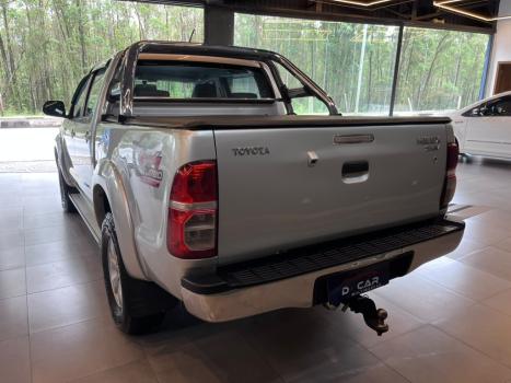 TOYOTA Hilux Caminhonete 3.0 4P 4X4 SRV TURBO DIESEL CABINE DUPLA AUTOMÁTICO, Foto 8