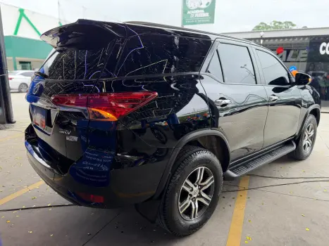 TOYOTA Hilux SW4 2.7 16V 4P FLEX SRV 7 LUGARES AUTOM�TICO, Foto 6