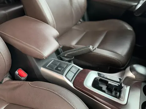 TOYOTA Hilux SW4 2.7 16V 4P FLEX SRV 7 LUGARES AUTOM�TICO, Foto 20