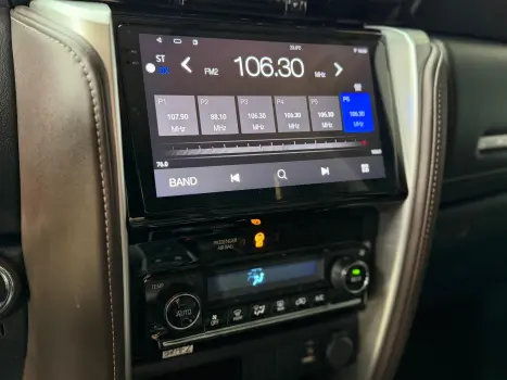 TOYOTA Hilux SW4 2.7 16V 4P FLEX SRV 7 LUGARES AUTOM�TICO, Foto 27